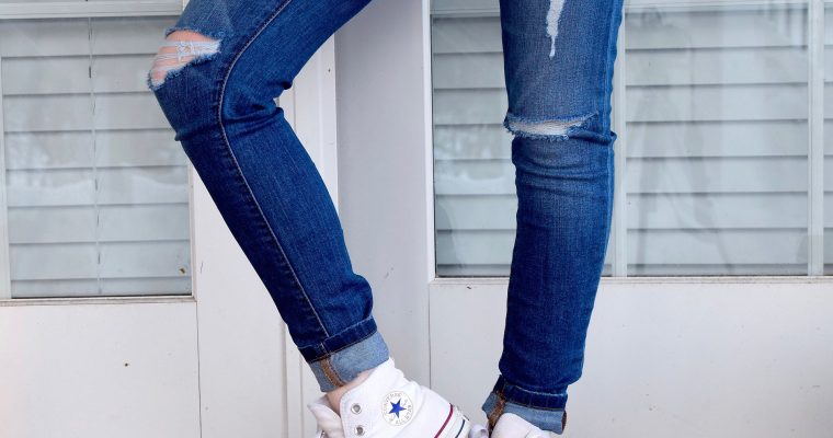 5 Fehler, die Dich in Jeans dick aussehen lassen