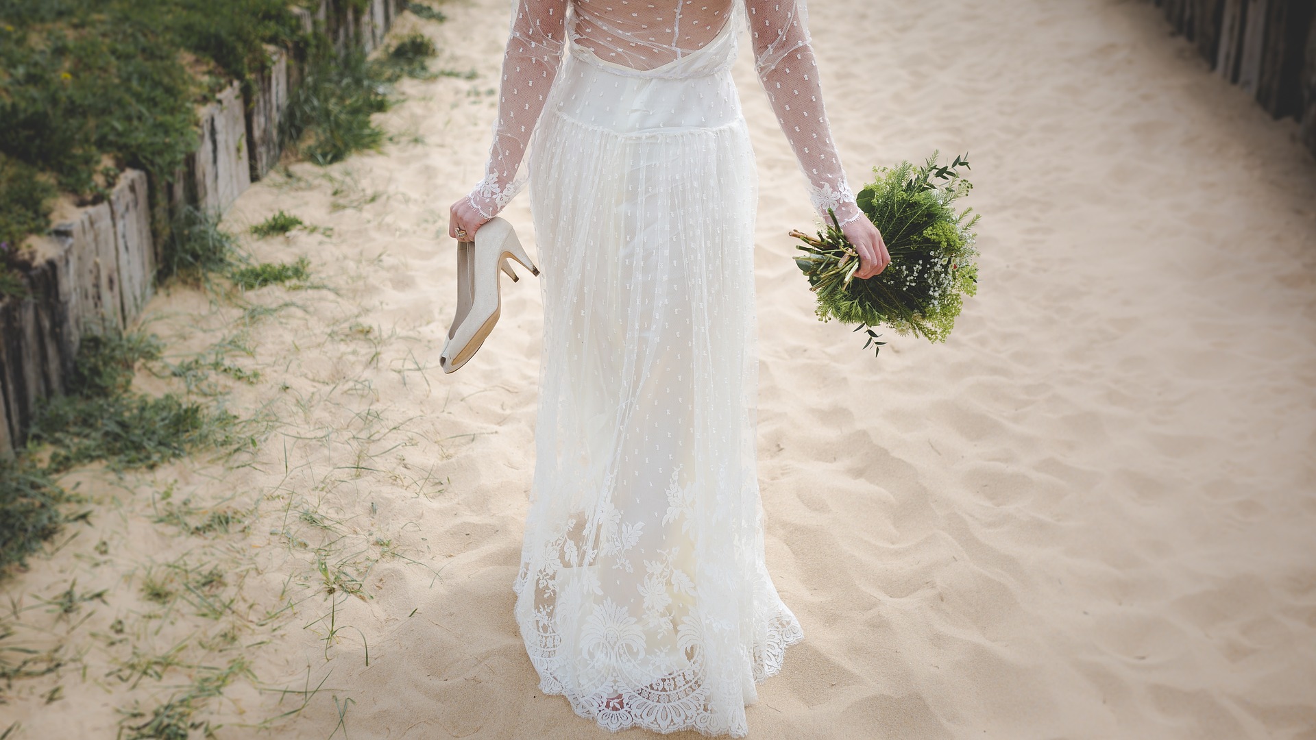 Der Hochzeitstrend 2019: Nacktkleider